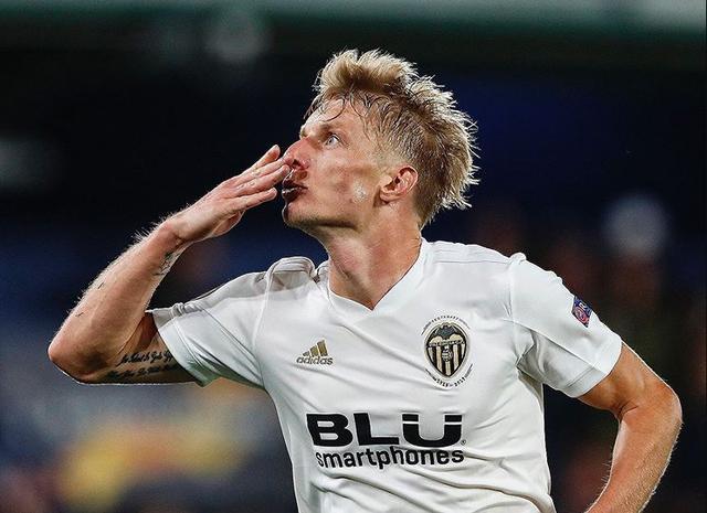 加时末段西甲传出新动向;法兰克福远射贴柱;管理层表态——底气十足;高层口径保持一致(德甲法兰克福引进球员) 加时末段西甲传出新动向;法兰克福远射贴柱;管理层表态——底气十足;高层口径保持一致(德甲法兰克福引进球员)